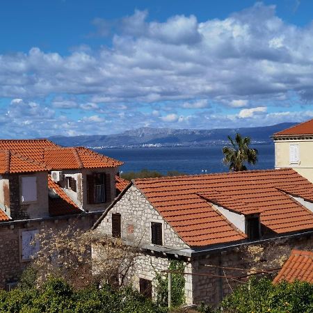 Apartmani Neva Supetar Exterior foto