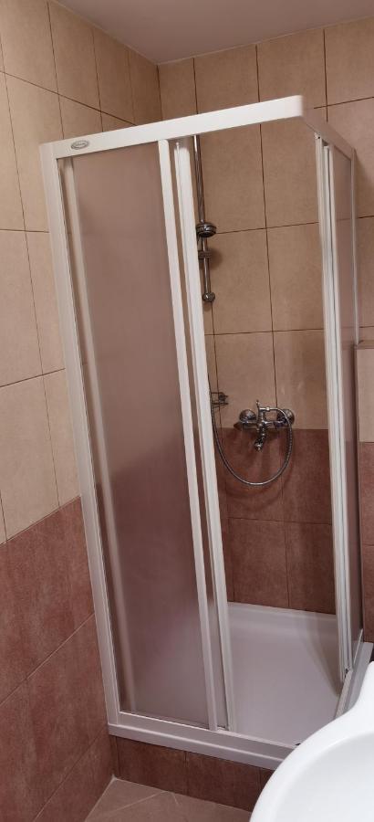 Apartmani Neva Supetar Exterior foto
