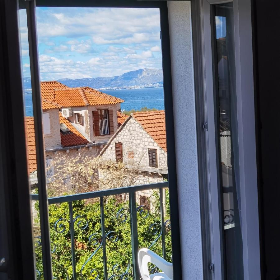 Apartmani Neva Supetar Exterior foto