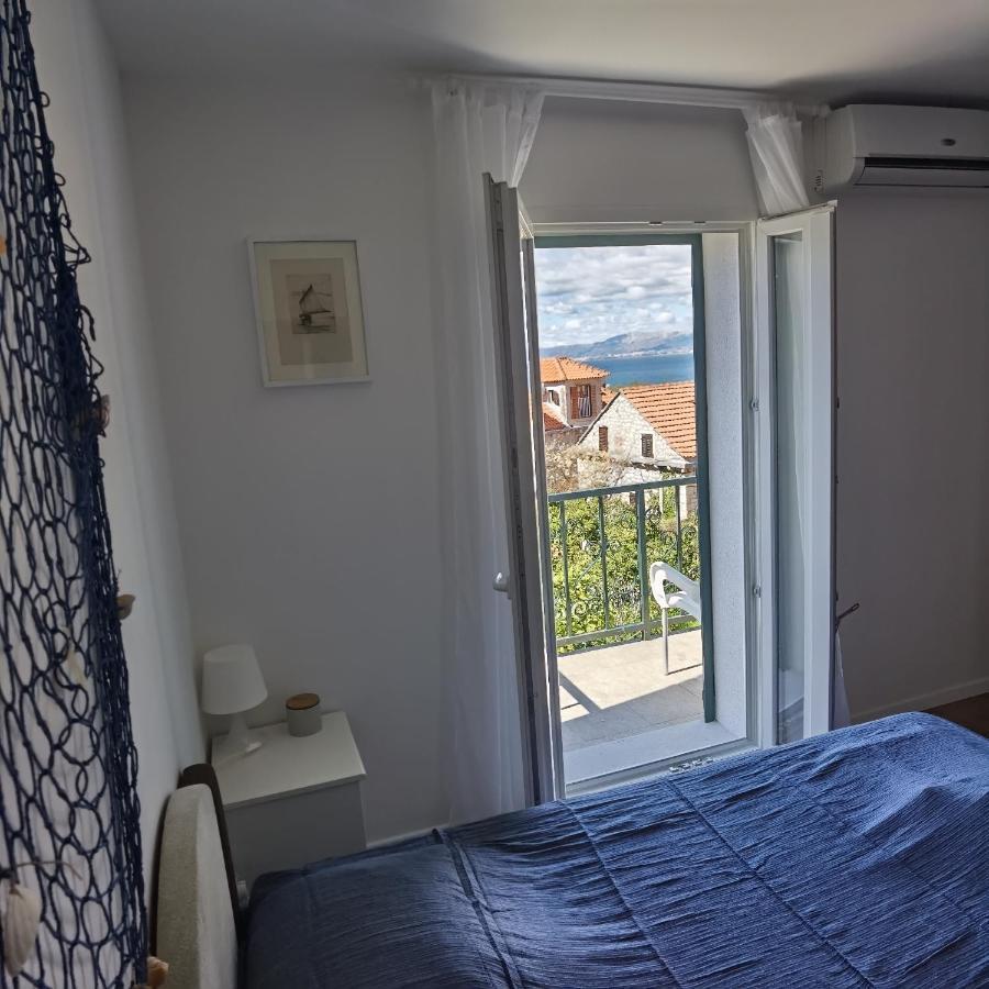 Apartmani Neva Supetar Exterior foto