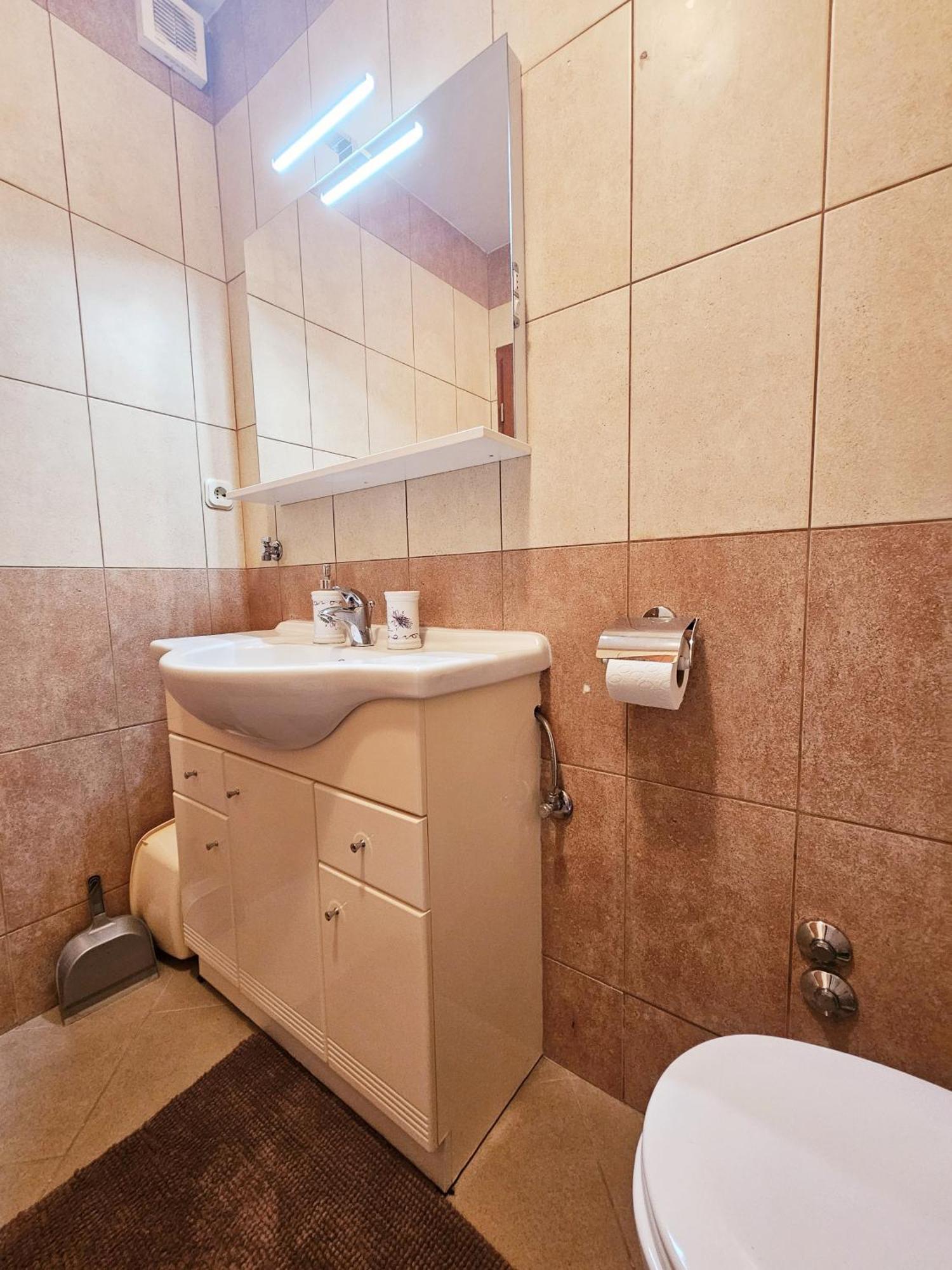Apartmani Neva Supetar Exterior foto