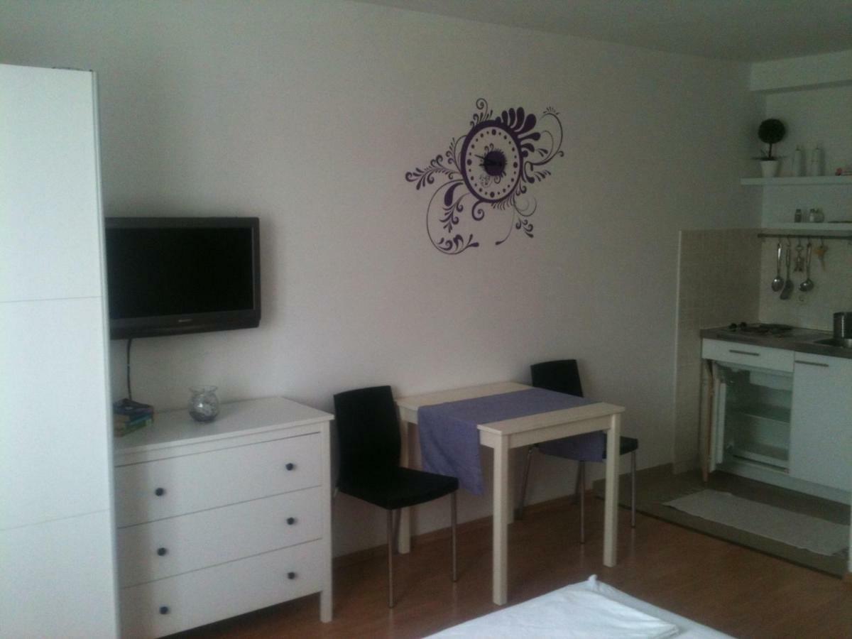 Apartmani Neva Supetar Exterior foto