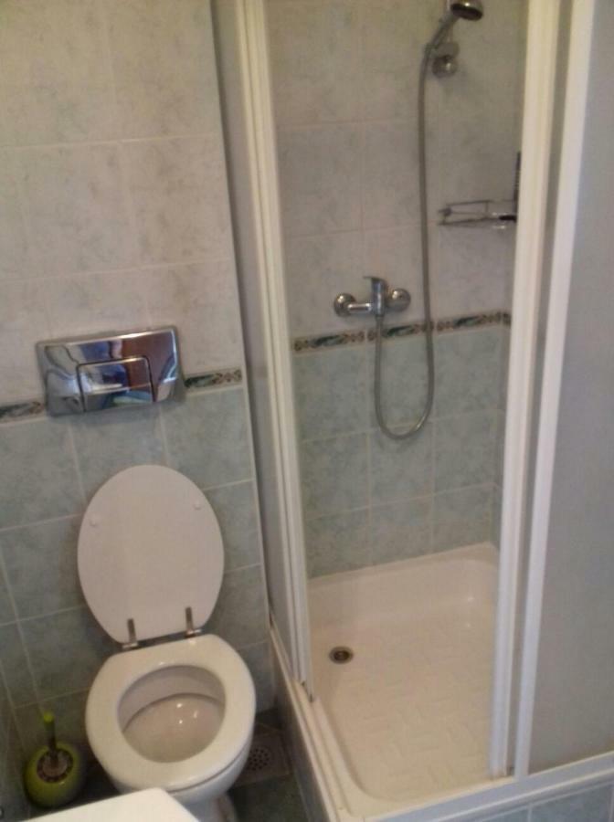 Apartmani Neva Supetar Exterior foto